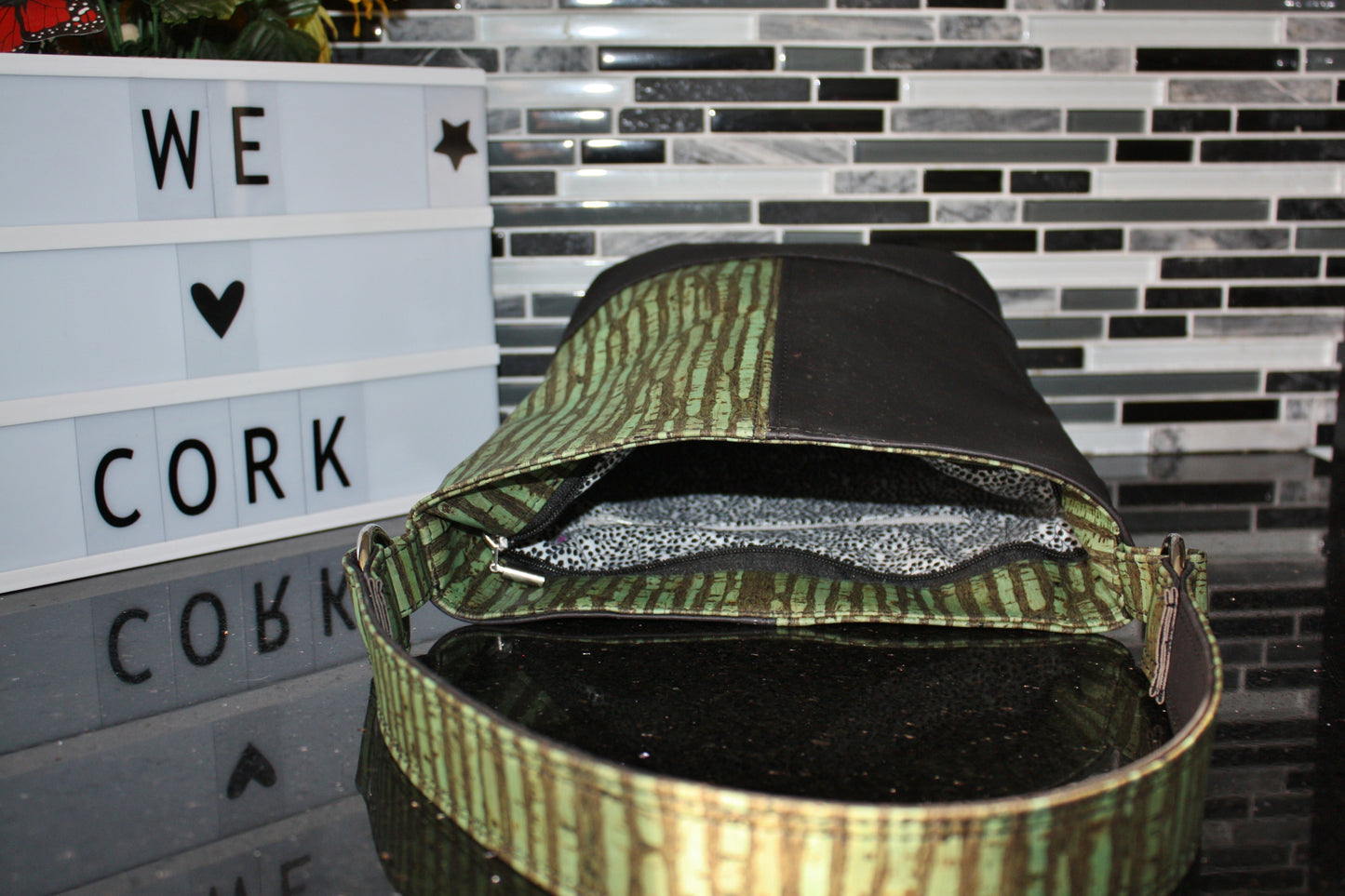 Mini Bonnie Bucket Cork leather